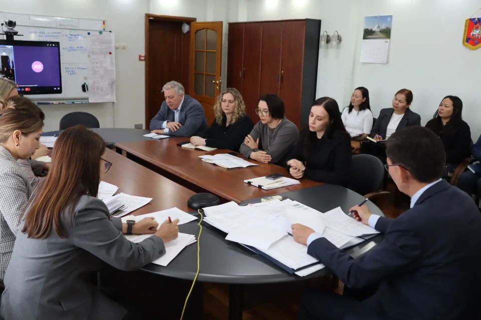 Орлан Сарыглар обсудил итоги аудита педиатрической службы Тувы с экспертами из Санкт-Петербурга Орлан Сарыглар обсудил итоги аудита педиатрической службы Тувы с экспертами из Санкт-Петербурга