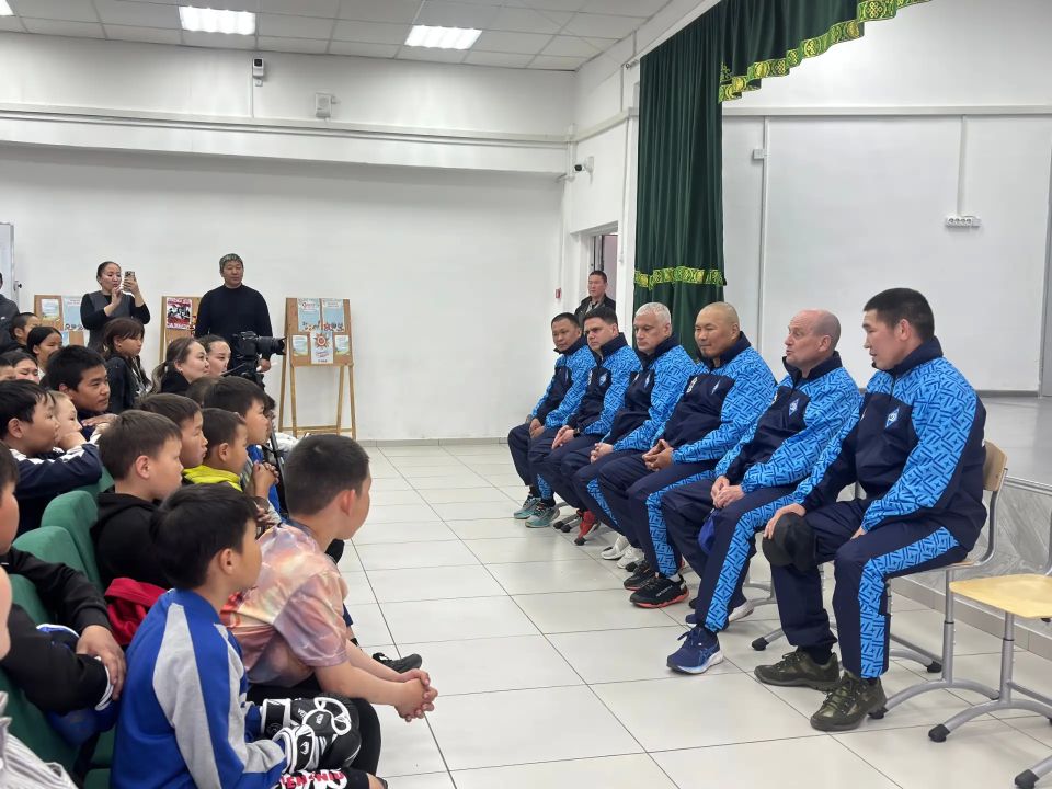В Сукпаке по инициативе сотрудника полиции открыта спортивная секция для местных школьников В Сукпаке по инициативе сотрудника полиции открыта спортивная секция для местных школьников