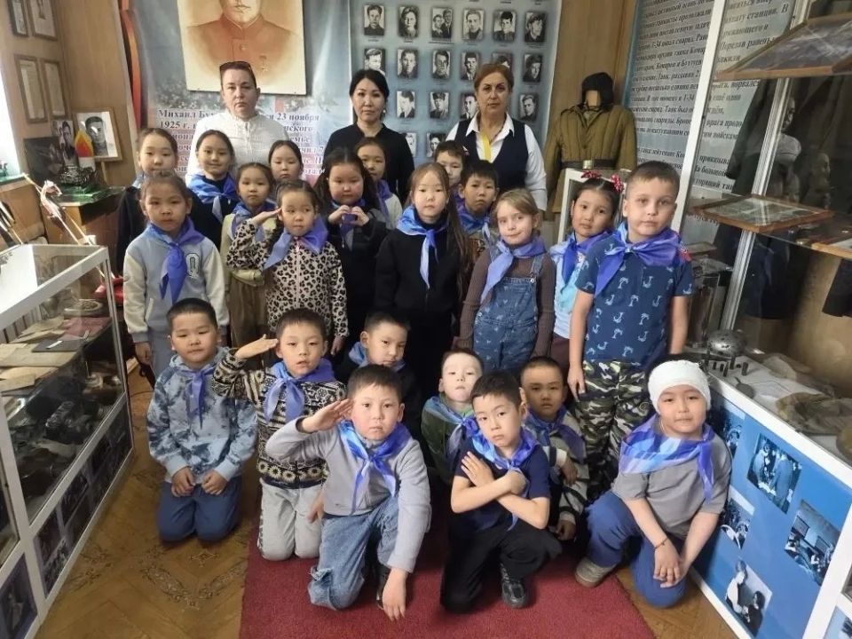 Из садика в школу: будущие первоклассники Кызыла познакомились с историей родного края Из садика в школу: будущие первоклассники Кызыла познакомились с историей родного края