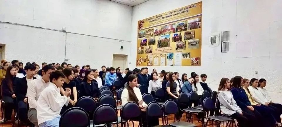 Сотрудники полиции провели уроки безопасности в школах Каа-Хема Сотрудники полиции провели уроки безопасности в школах Каа-Хема