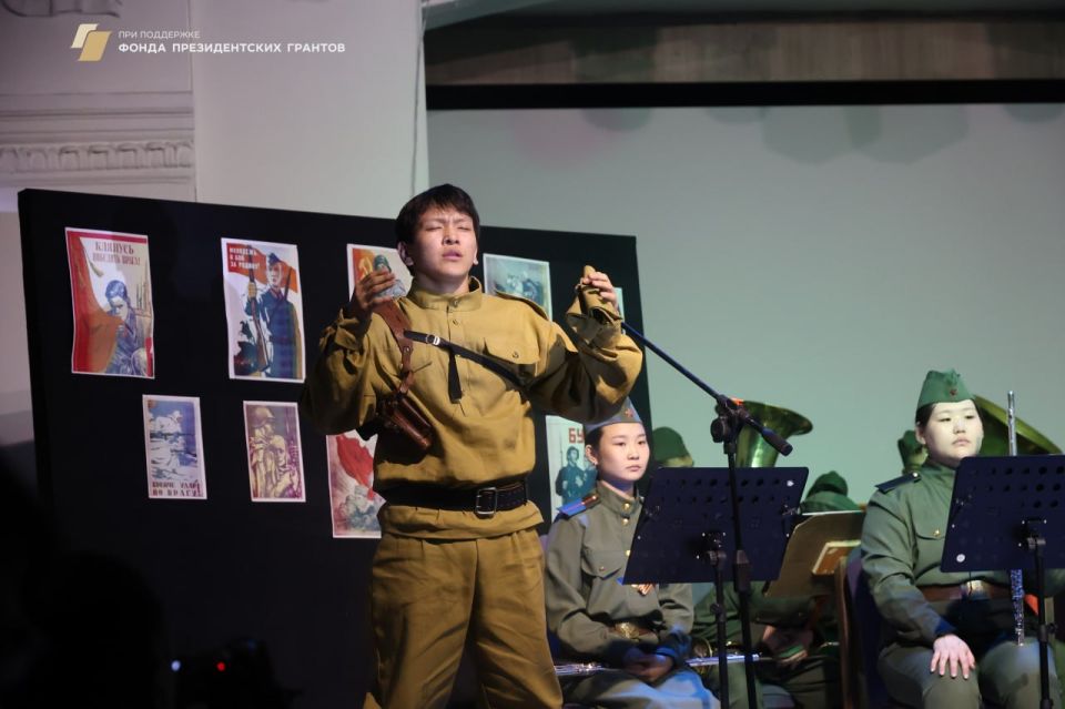 В Туве состоялась премьера первого иммерсивного спектакля «Молитва матери» В Туве состоялась премьера первого иммерсивного спектакля «Молитва матери»