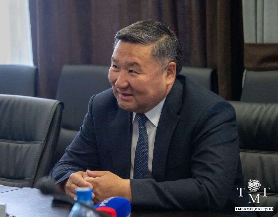 Владислав Ховалыг: «Президент положительно оценил работу нашей команды, но расслабляться нельзя» Владислав Ховалыг: «Президент положительно оценил работу нашей команды, но расслабляться нельзя»