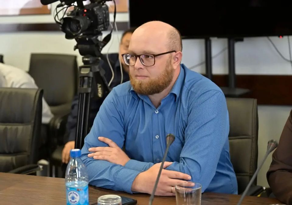 Владислав Ховалыг: Встретился с представителями ведущих СМИ Тувы Владислав Ховалыг: Встретился с представителями ведущих СМИ Тувы