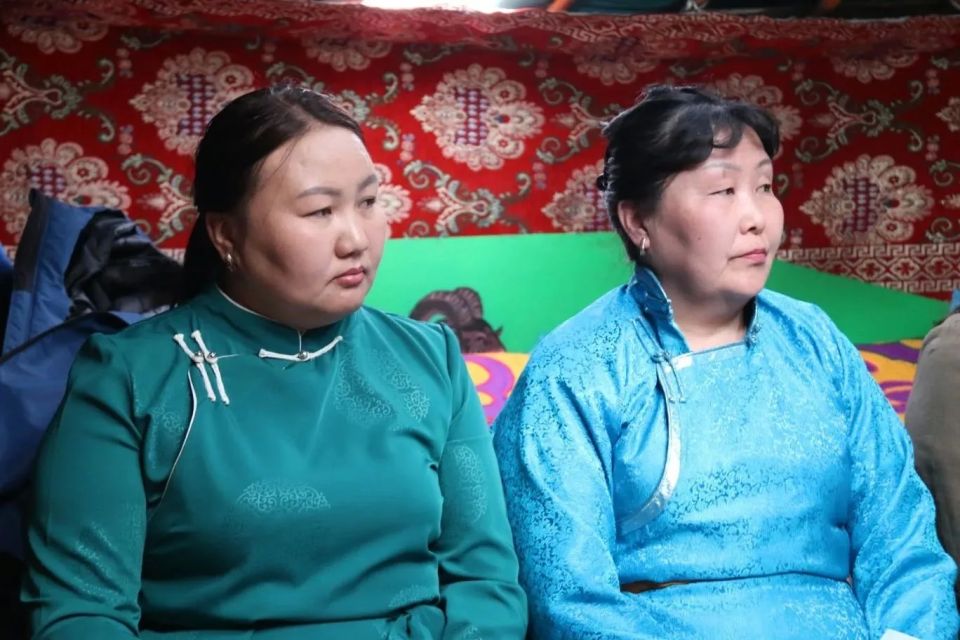 Депутаты Верховного Хурала Тувы провели встречу с жителями Монгун-Тайгинского района Депутаты Верховного Хурала Тувы провели встречу с жителями Монгун-Тайгинского района