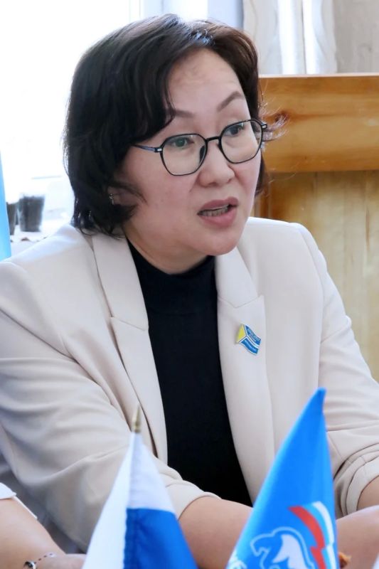 Депутат Белекмаа Мунге обсудила с жителями Овюрского района «Народную программу 2.0» Депутат Белекмаа Мунге обсудила с жителями Овюрского района «Народную программу 2.0»