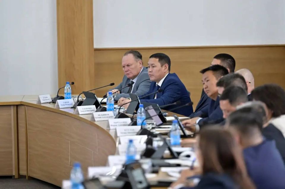 Владислав Ховалыг: На заседании Правительства обсудили работу регионального Министерства земельных и имущественных отношений за 2025 год и утвердили планы на текущий Владислав Ховалыг: На заседании Правительства обсудили работу регионального Министерства земельных и имущественных отношений за 2025 год и утвердили планы на текущий