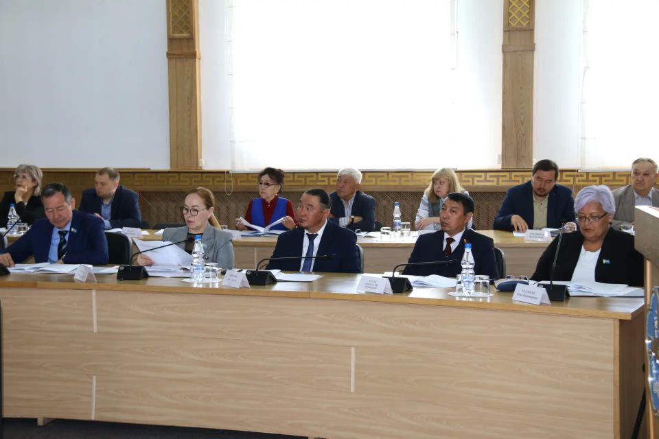 Меры по профилактике алкоголизации населения, анализ текущей ситуации и стратегию дальнейшей работы обсудили сегодня, 28 мая, на парламентских слушаниях, которые состоялись в Доме правительства Республики Тыва Меры по профилактике алкоголизации населения, анализ текущей ситуации и стратегию дальнейшей работы обсудили сегодня, 28 мая, на парламентских слушаниях, которые состоялись в Доме правительства Республики Тыва