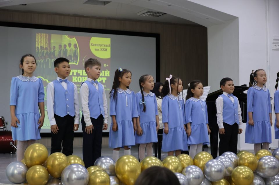 В Кызылском колледже искусств прошел отчетный концерт учащихся музыкальной школы-студии В Кызылском колледже искусств прошел отчетный концерт учащихся музыкальной школы-студии