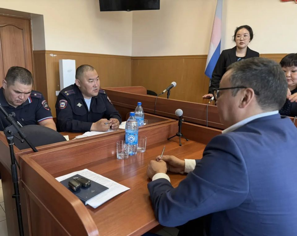 Начальник МО МВД России «Тандинский» принял участие в обсуждении вопросов профилактики подростковой преступности