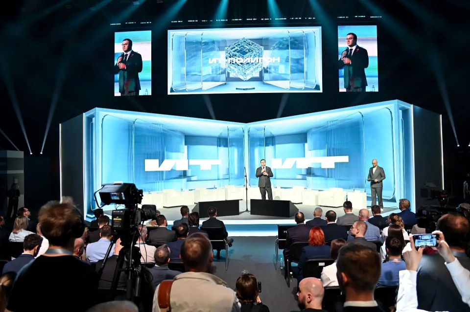 При поддержке полномочного представителя Президента Российской Федерации в Сибирском федеральном округе Анатолия Серышева в Омске проходят два масштабных мероприятия - VIII практическая конференция «ИТ Полигон 2026» и первые... При поддержке полномочного представителя Президента Российской Федерации в Сибирском федеральном округе Анатолия Серышева в Омске проходят два масштабных мероприятия - VIII практическая конференция «ИТ Полигон 2026» и первые...