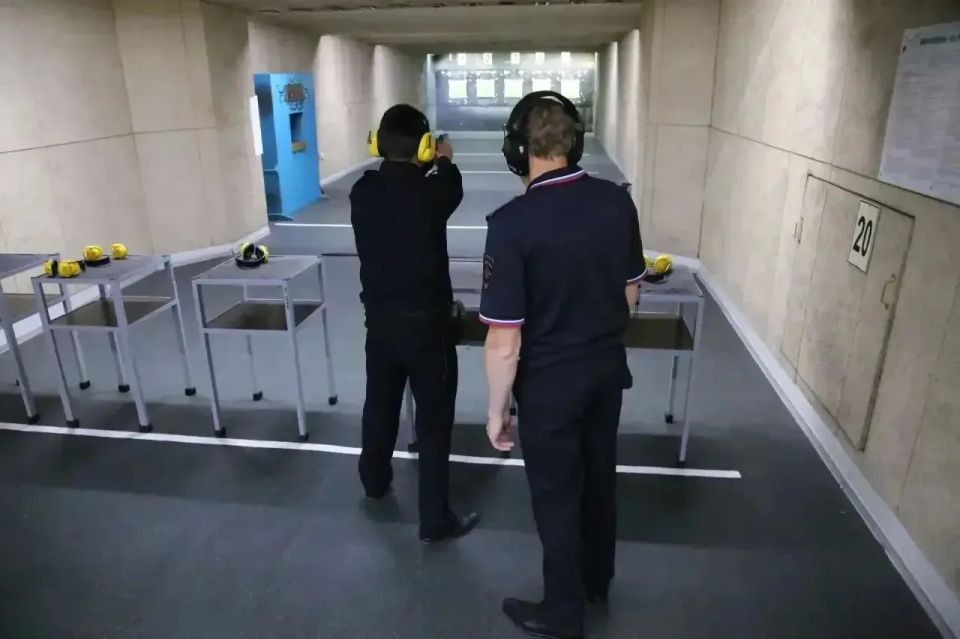 Участковый уполномоченный полиции из Тувы стал победителем окружного этапа конкурса «Лучший по профессии» Участковый уполномоченный полиции из Тувы стал победителем окружного этапа конкурса «Лучший по профессии»