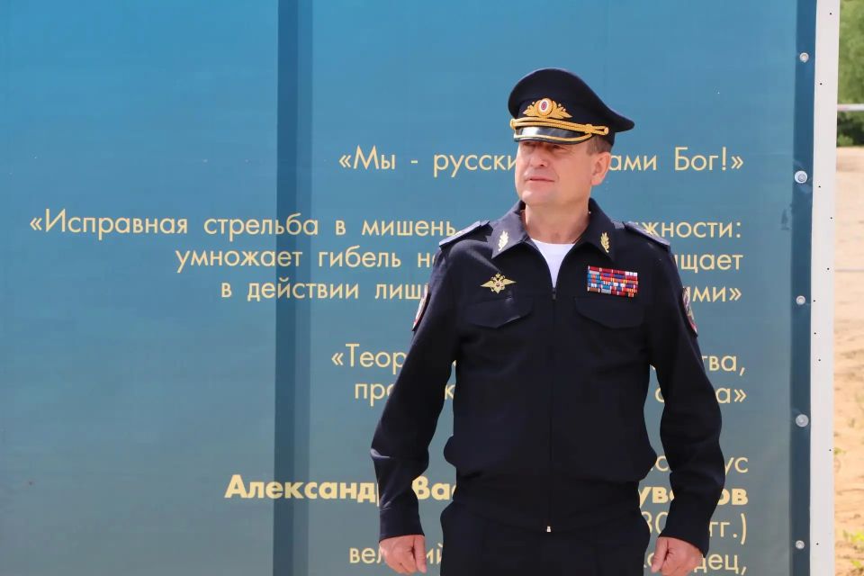 Министр внутренних дел по Республике Тыва генерал-майор полиции Юрий Завьялов принял участие в церемонии открытия Всероссийского чемпионата МВД России по стрельбе в Суздале Министр внутренних дел по Республике Тыва генерал-майор полиции Юрий Завьялов принял участие в церемонии открытия Всероссийского чемпионата МВД России по стрельбе в Суздале