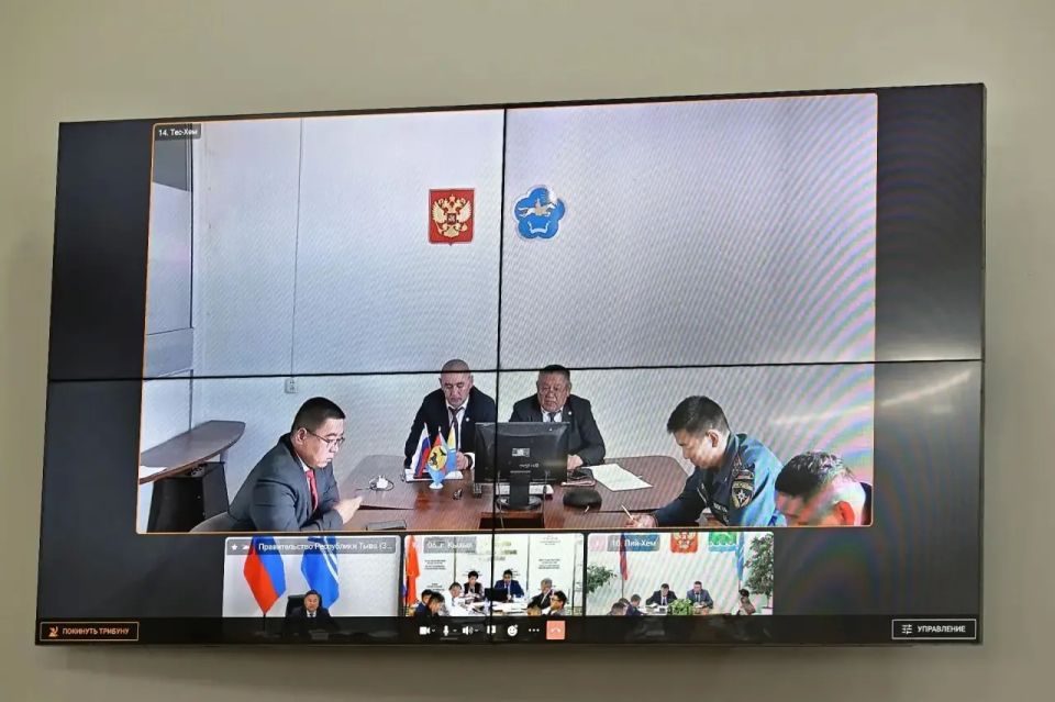 Владислав Ховалыг: На аппаратном совещании обсудили обеспечение безопасности детей летом Владислав Ховалыг: На аппаратном совещании обсудили обеспечение безопасности детей летом