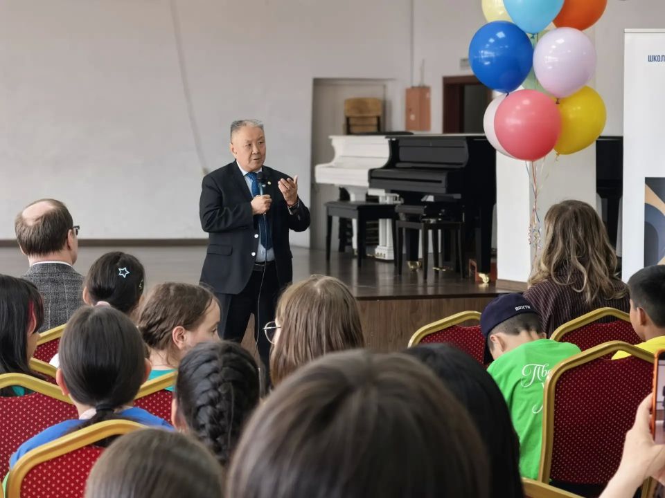 Торжественно открылись двери уникальной площадки творчества - школы «Лето в Центре Азии» Торжественно открылись двери уникальной площадки творчества - школы «Лето в Центре Азии»