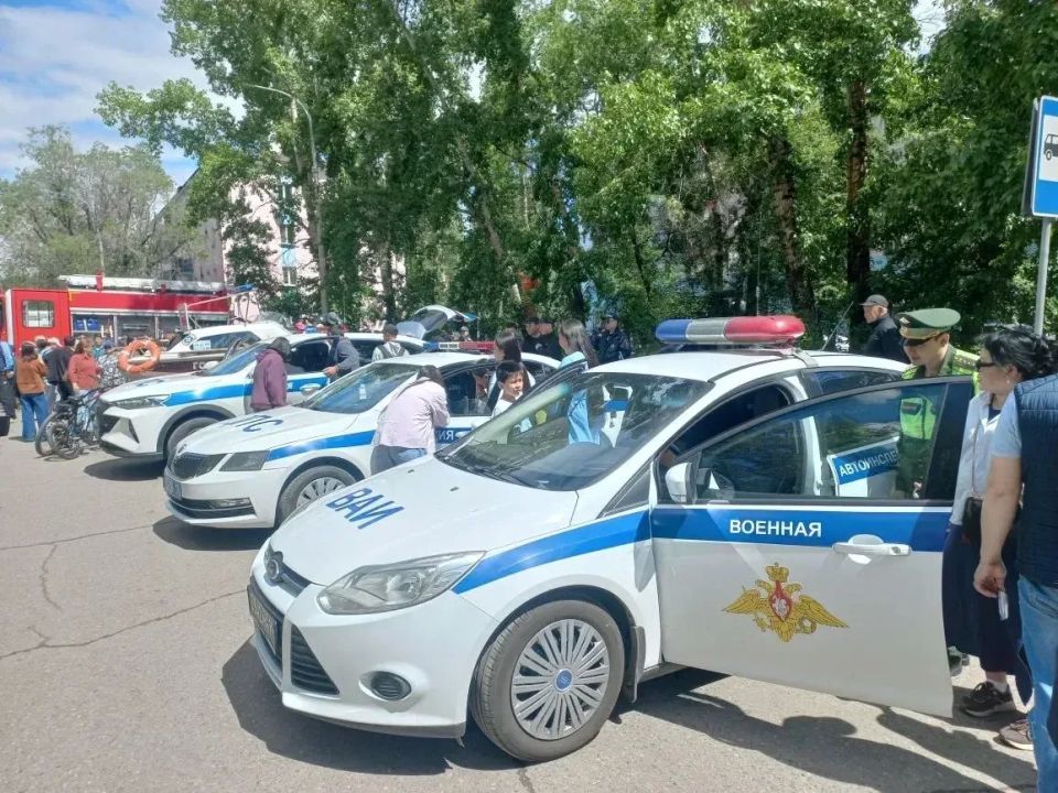 В Кызыле госавтоинспекторы провели мероприятия в день защиты детей В Кызыле госавтоинспекторы провели мероприятия в день защиты детей