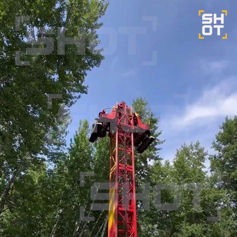 Двух парней зажало на неисправном аттракционе в Туве Двух парней зажало на неисправном аттракционе в Туве