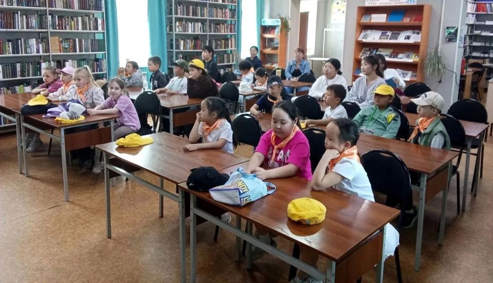 В Национальной библиотеке Тувы прошёл День вежливости для юных читателей В Национальной библиотеке Тувы прошёл День вежливости для юных читателей