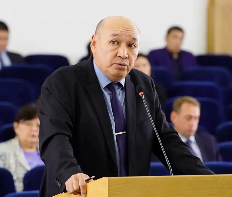 Владислав Ховалыг: На аппаратном совещании заслушал доклады об оперативной обстановке за неделю Владислав Ховалыг: На аппаратном совещании заслушал доклады об оперативной обстановке за неделю