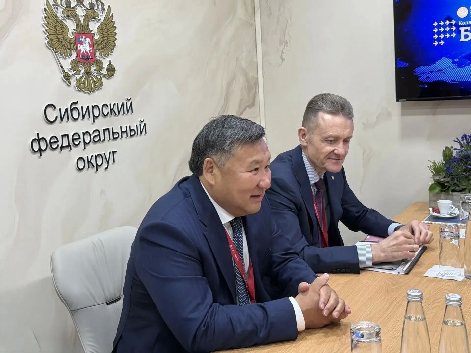 Более 20 деловых встреч, по результатам которых заключено 10 партнерских соглашений делегацией Тувы на Петербургском международном экономическом форуме Более 20 деловых встреч, по результатам которых заключено 10 партнерских соглашений делегацией Тувы на Петербургском международном экономическом форуме