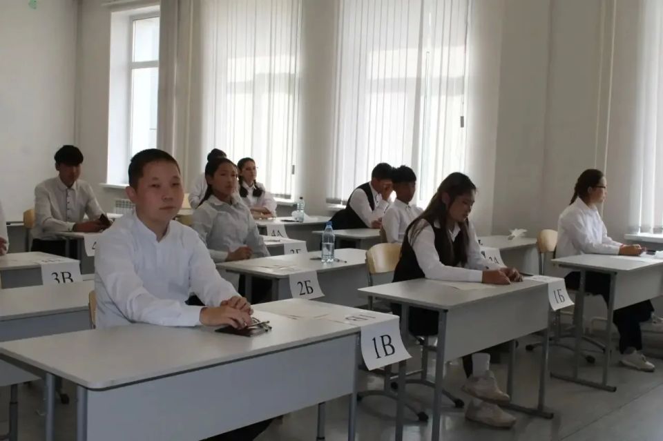 Более 7 тысяч девятиклассников сдали ОГЭ по русскому Более 7 тысяч девятиклассников сдали ОГЭ по русскому