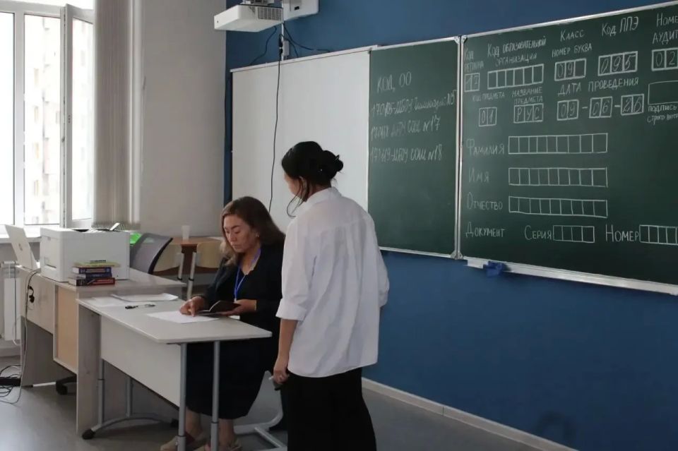Более 7 тысяч девятиклассников сдали ОГЭ по русскому Более 7 тысяч девятиклассников сдали ОГЭ по русскому