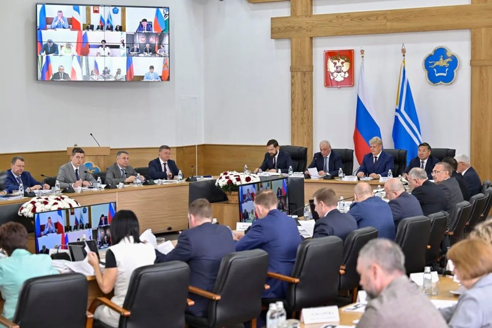 В Правительстве Тувы сегодня состоялся семинар-совещание по вопросу «О практике и задачах органов исполнительной власти субъектов Российской Федерации по реализации Стратегии государственной национальной политики Российской... В Правительстве Тувы сегодня состоялся семинар-совещание по вопросу «О практике и задачах органов исполнительной власти субъектов Российской Федерации по реализации Стратегии государственной национальной политики Российской...