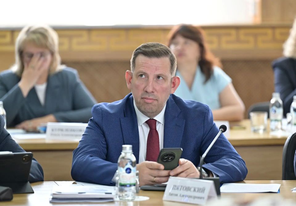 В Правительстве Тувы сегодня состоялся семинар-совещание по вопросу «О практике и задачах органов исполнительной власти субъектов Российской Федерации по реализации Стратегии государственной национальной политики Российской... В Правительстве Тувы сегодня состоялся семинар-совещание по вопросу «О практике и задачах органов исполнительной власти субъектов Российской Федерации по реализации Стратегии государственной национальной политики Российской...