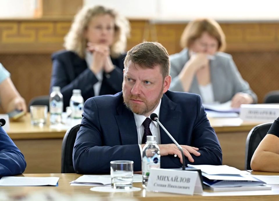 В Правительстве Тувы сегодня состоялся семинар-совещание по вопросу «О практике и задачах органов исполнительной власти субъектов Российской Федерации по реализации Стратегии государственной национальной политики Российской... В Правительстве Тувы сегодня состоялся семинар-совещание по вопросу «О практике и задачах органов исполнительной власти субъектов Российской Федерации по реализации Стратегии государственной национальной политики Российской...