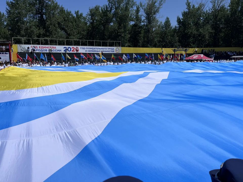 Сегодня руководитель УФССП России по Республике Тыва Ольга Романовна Доржу и сотрудники ведомства приняли участие в торжественном мероприятии, посвящённом Дню России Сегодня руководитель УФССП России по Республике Тыва Ольга Романовна Доржу и сотрудники ведомства приняли участие в торжественном мероприятии, посвящённом Дню России