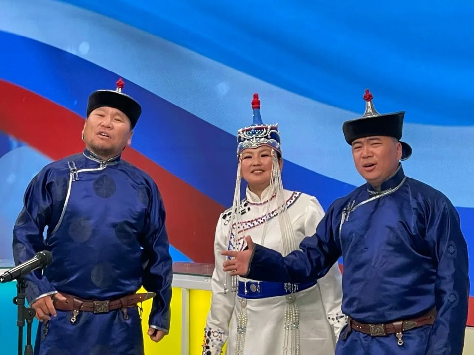 Сегодня в эфире программы «Утро на Енисее» Любовь Романова, генеральный директор ГЦНТ, рассказала о Всесибирском фестивале национальных культур «Я люблю тебя, Россия!» Сегодня в эфире программы «Утро на Енисее» Любовь Романова, генеральный директор ГЦНТ, рассказала о Всесибирском фестивале национальных культур «Я люблю тебя, Россия!»