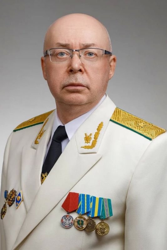 Поздравление прокурора республики Ботвинкина Евгения Борисовича с Днём России