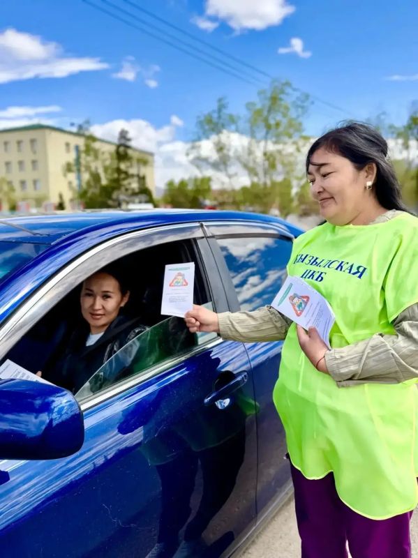 «Безопасное лето»: в Кызылском районе автоинспекторы и медики провели акцию для детей «Безопасное лето»: в Кызылском районе автоинспекторы и медики провели акцию для детей