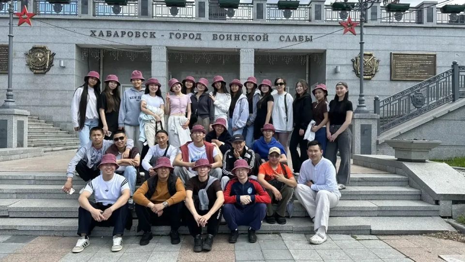 «Прорыв года»: Тува триумфально выступила на юбилейной «Студенческой весне» в Хабаровске «Прорыв года»: Тува триумфально выступила на юбилейной «Студенческой весне» в Хабаровске