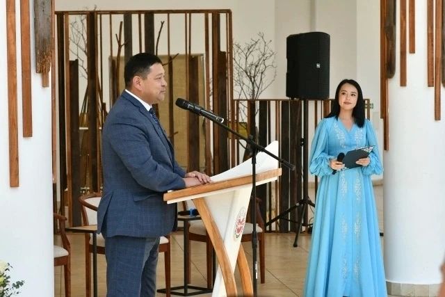 Директор Центра народного творчества и досуга участвует во Всероссийском съезде методических служб в Хакасии Директор Центра народного творчества и досуга участвует во Всероссийском съезде методических служб в Хакасии