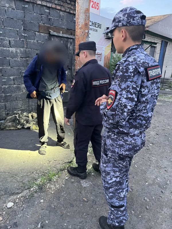 В Туве с начала года дружинники приняли участие в охране общественного порядка более 2 тысяч раз В Туве с начала года дружинники приняли участие в охране общественного порядка более 2 тысяч раз