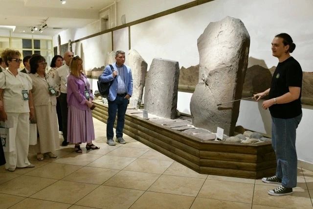 Директор Центра народного творчества и досуга участвует во Всероссийском съезде методических служб в Хакасии Директор Центра народного творчества и досуга участвует во Всероссийском съезде методических служб в Хакасии