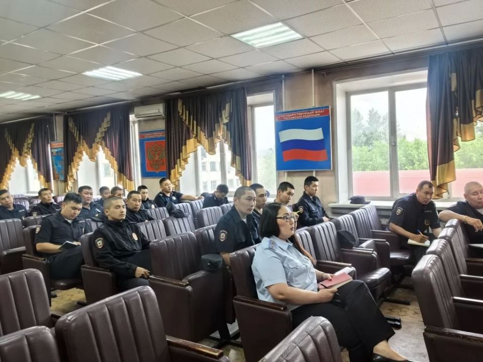 В Кызыле участковые и инспекторы ФСИН провели совместные занятия по профилактике правонарушений В Кызыле участковые и инспекторы ФСИН провели совместные занятия по профилактике правонарушений