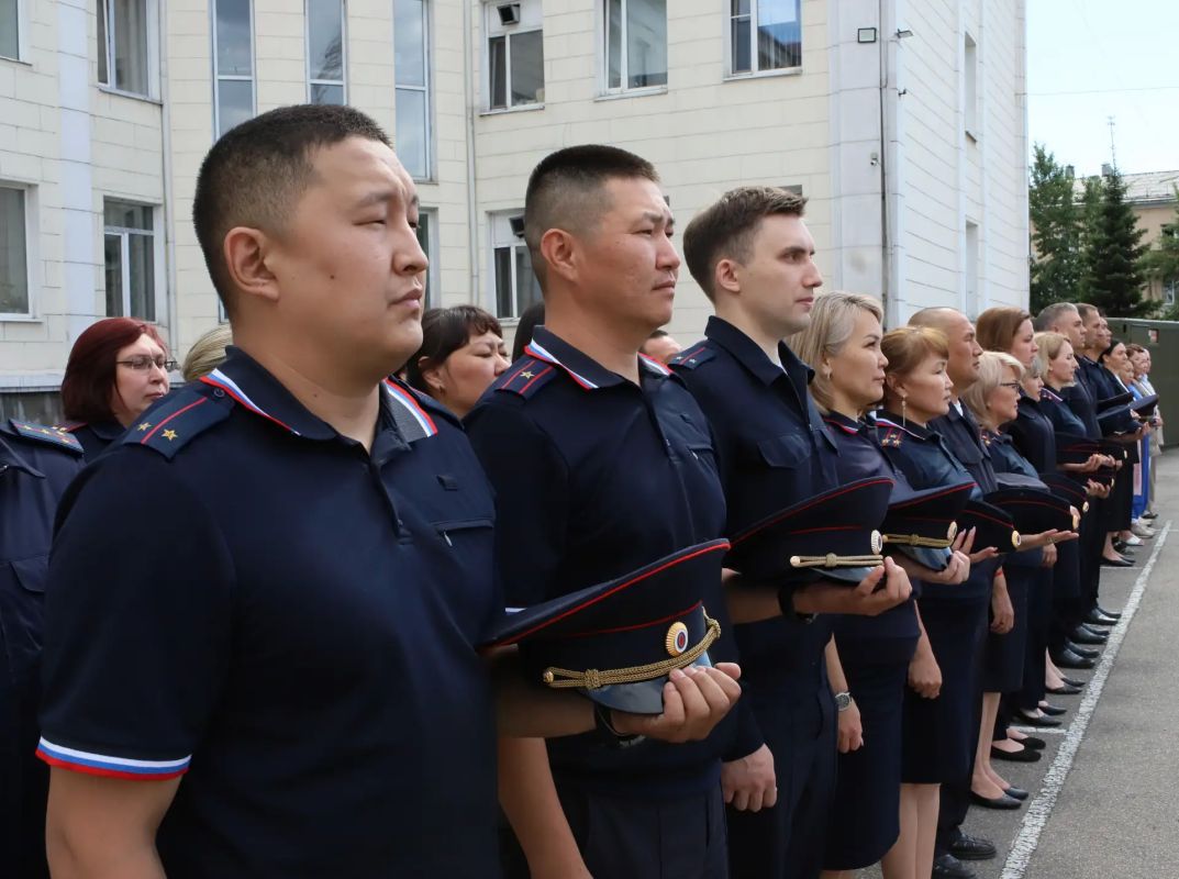 Полиция Тувы присоединилась в Общероссийской минуте молчания Полиция Тувы присоединилась в Общероссийской минуте молчания