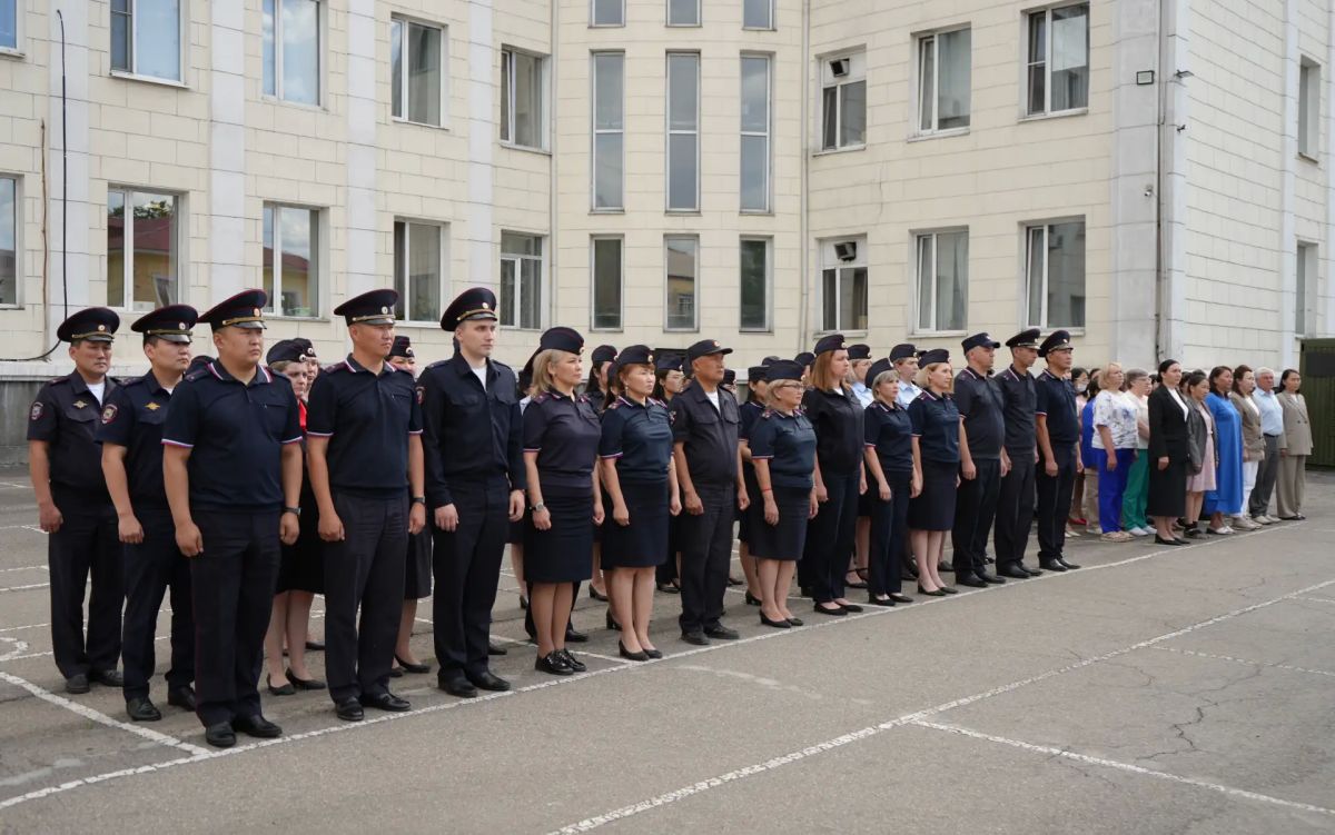 Полиция Тувы присоединилась в Общероссийской минуте молчания Полиция Тувы присоединилась в Общероссийской минуте молчания