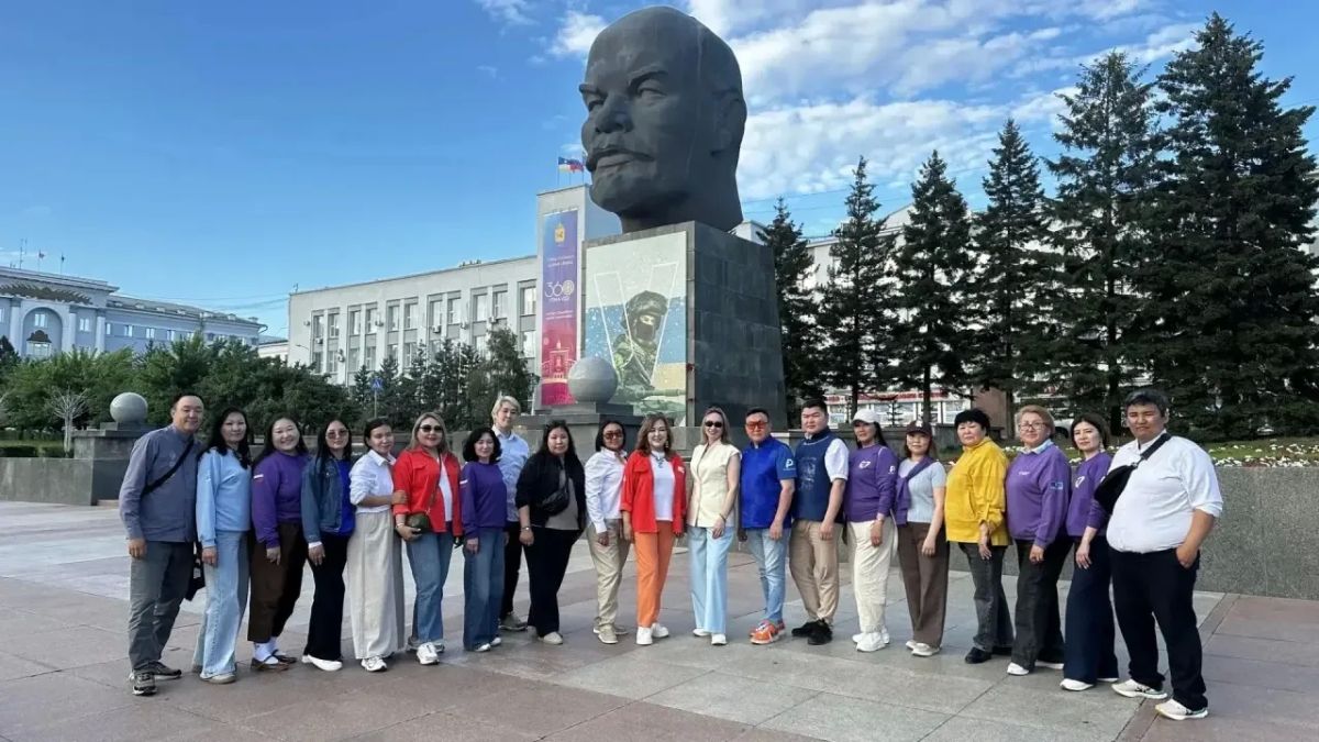 В Бурятии прошла IV межрегиональная творческая лаборатория «ТуБуС» В Бурятии прошла IV межрегиональная творческая лаборатория «ТуБуС»