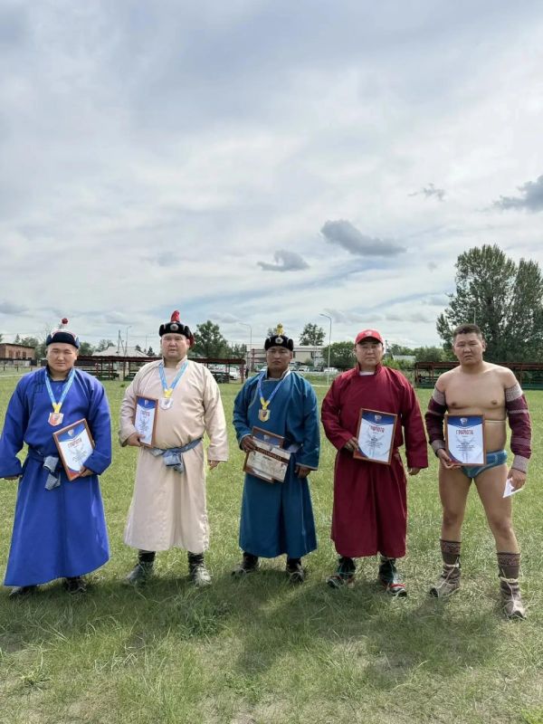 В честь 90-летия в Госавтоинспекции состоялся турнир по национальной борьбе «Хуреш» В честь 90-летия в Госавтоинспекции состоялся турнир по национальной борьбе «Хуреш»