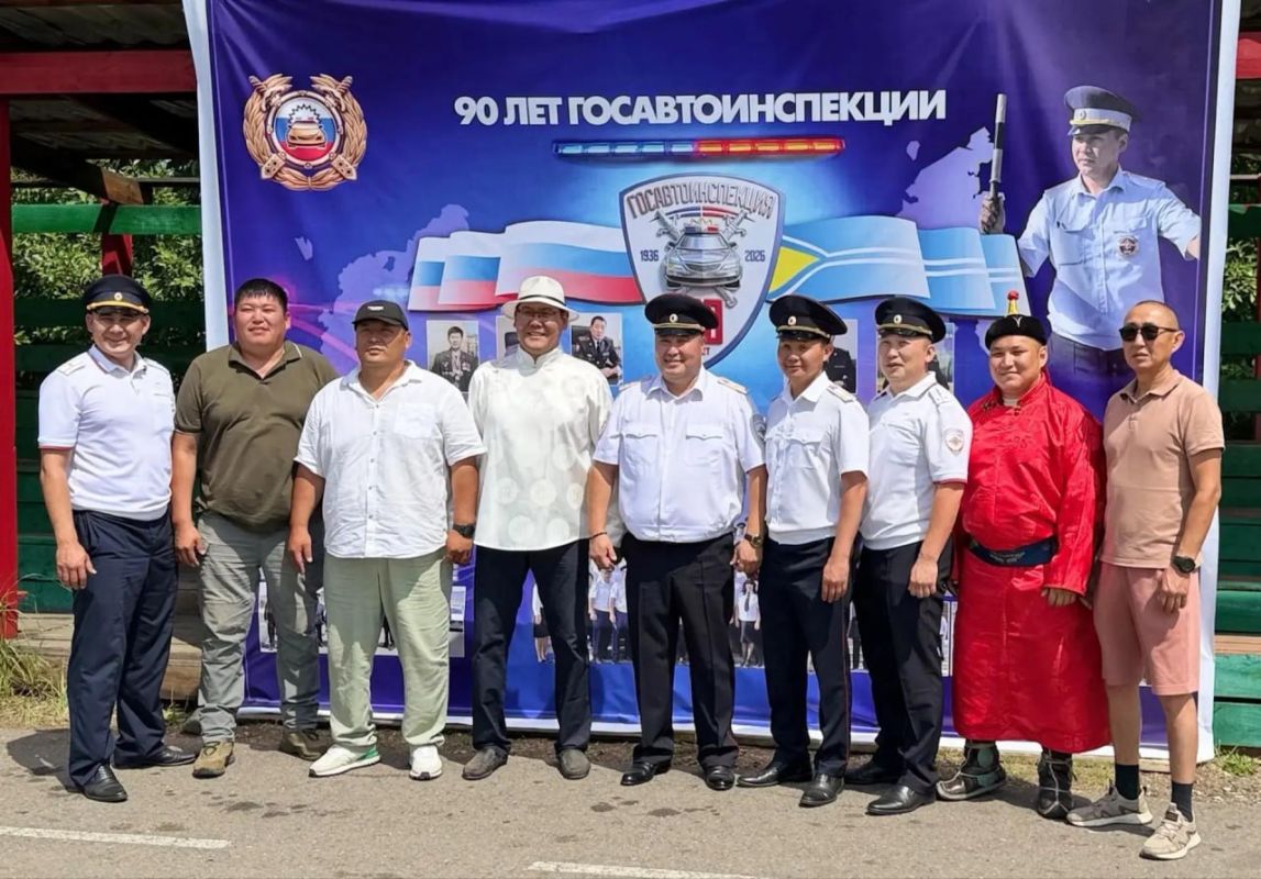 В честь 90-летия в Госавтоинспекции состоялся турнир по национальной борьбе «Хуреш» В честь 90-летия в Госавтоинспекции состоялся турнир по национальной борьбе «Хуреш»
