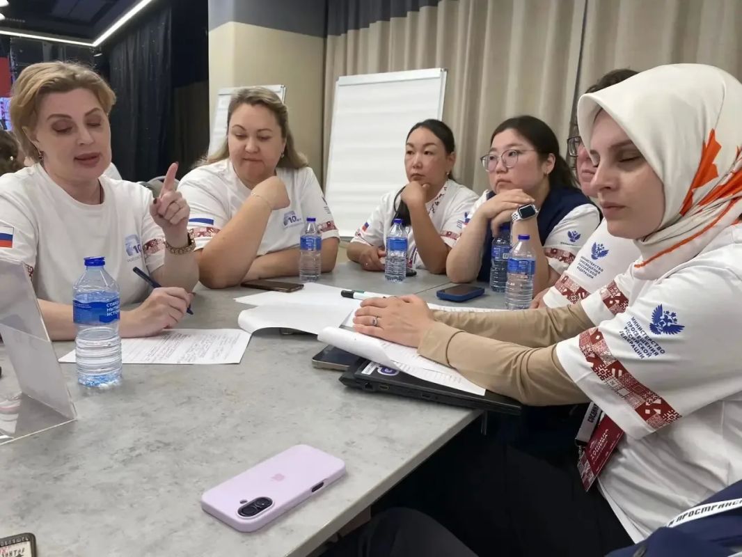 Навигаторы детства Тувы во Всероссийском форуме «Пространство воспитания: диалог, традиции, единство» Навигаторы детства Тувы во Всероссийском форуме «Пространство воспитания: диалог, традиции, единство»