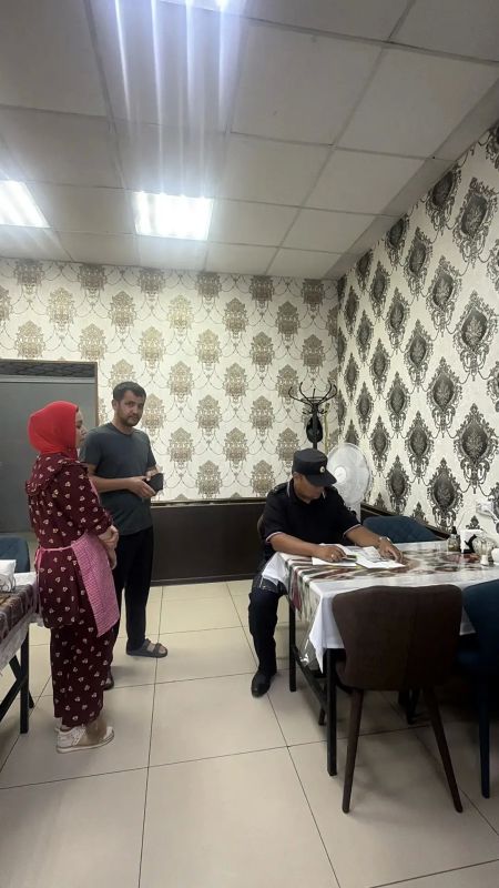 Сотрудники полиции продолжают поисковые и оперативно-розыскные мероприятия по установлению местонахождения пропавших несовершеннолетних Сотрудники полиции продолжают поисковые и оперативно-розыскные мероприятия по установлению местонахождения пропавших несовершеннолетних