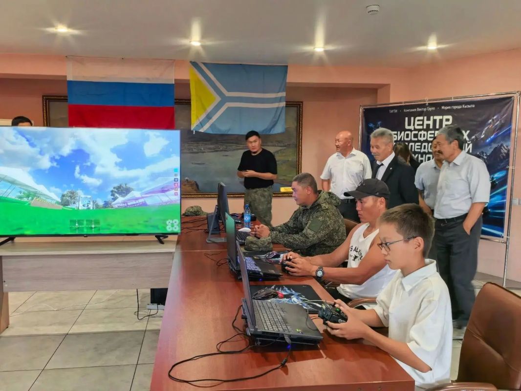 В Туве успешно прошёл дебютный турнир по гонкам на дронах В Туве успешно прошёл дебютный турнир по гонкам на дронах