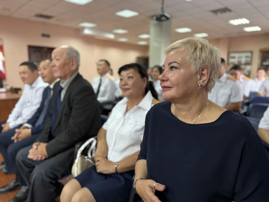 В следственном управлении состоялось торжественное мероприятие, приуроченное к празднованию Дня сотрудника органов следствия Российской Федерации В следственном управлении состоялось торжественное мероприятие, приуроченное к празднованию Дня сотрудника органов следствия Российской Федерации