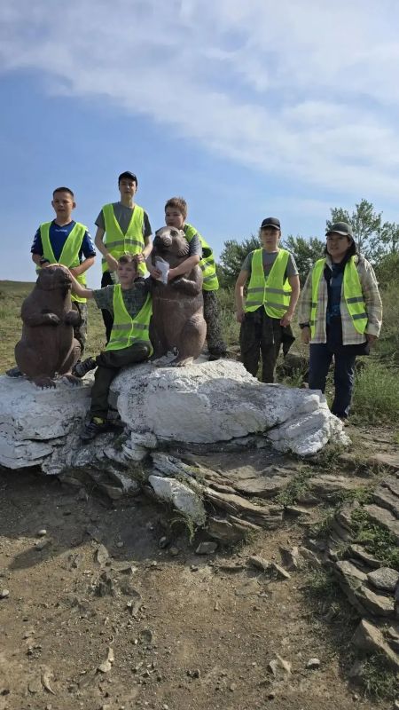 Научно-популярный маршрут тувинских учёных вышел на межрегиональный уровень Научно-популярный маршрут тувинских учёных вышел на межрегиональный уровень