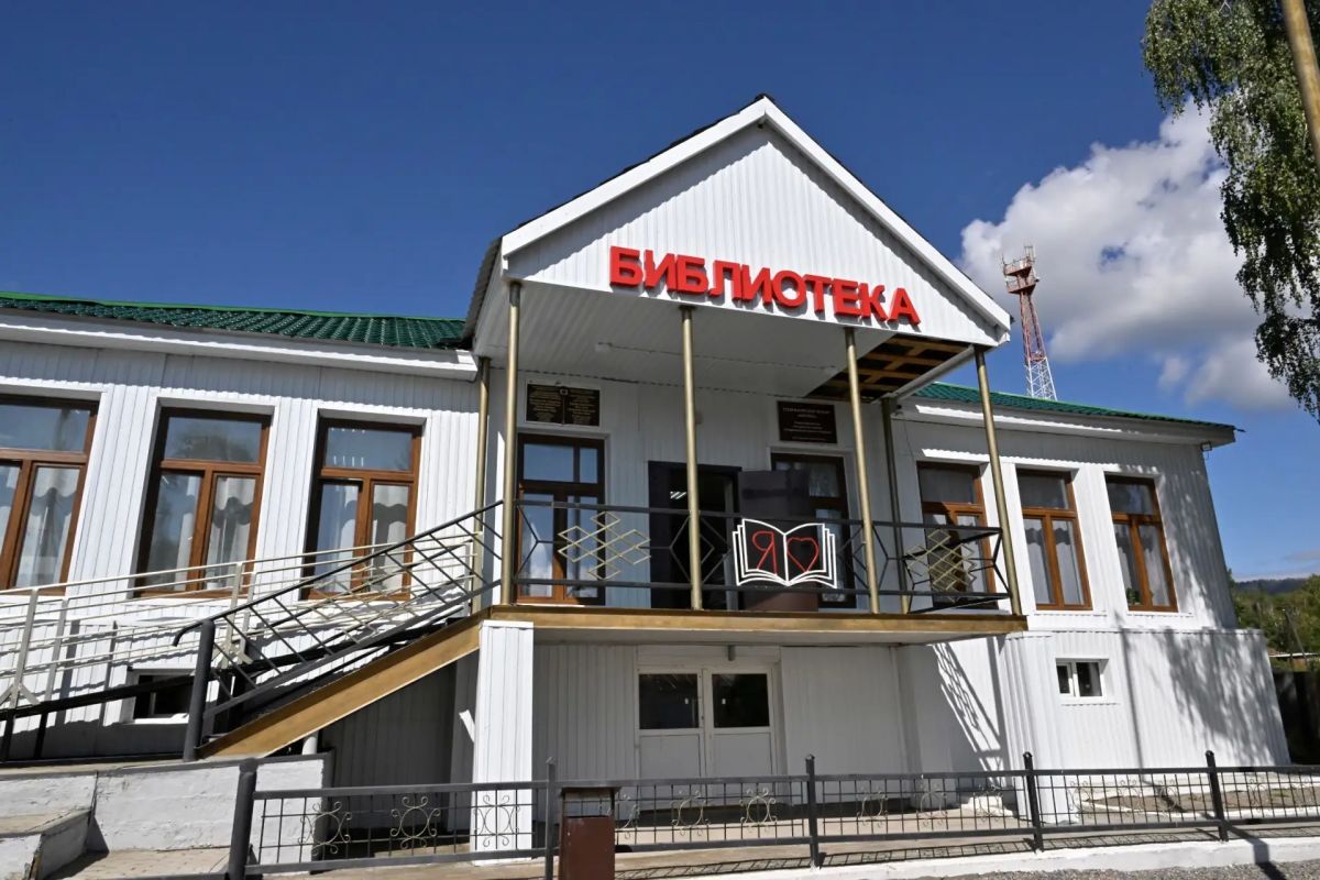 В библиотеке Хову-Аксы, построенного по губернаторскому проекту "Сорунза" продолжает работу шахматный кружок «Ладья» В библиотеке Хову-Аксы, построенного по губернаторскому проекту "Сорунза" продолжает работу шахматный кружок «Ладья»