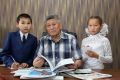 Владислав Ховалыг: Сегодня свой 70-летний юбилей отмечает заслуженный журналист России, писатель и переводчик Александр Сан-оолович Шоюн