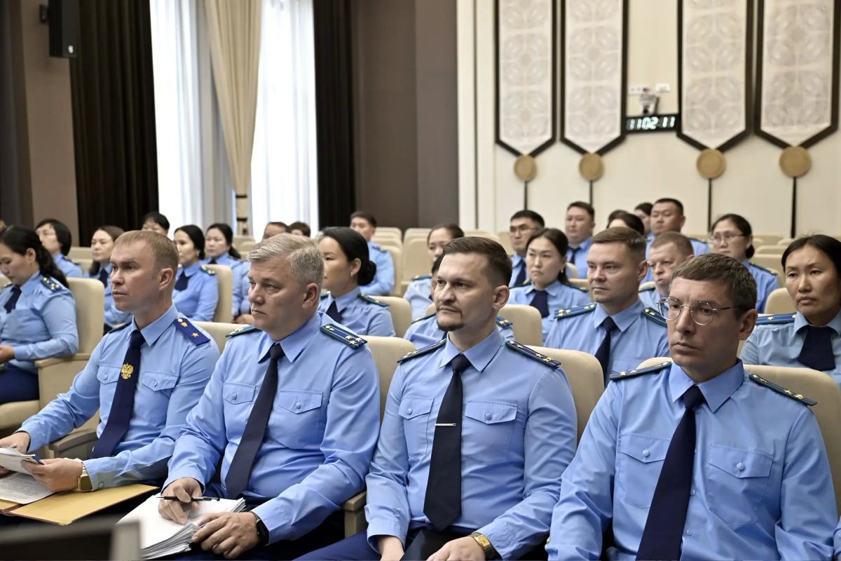 Исполняющий обязанности начальника управления Генеральной прокуратуры Российской Федерации по Сибирскому федеральному округу Баир Доржиев принял участие в заседании коллегии прокуратуры Республики Тыва Исполняющий обязанности начальника управления Генеральной прокуратуры Российской Федерации по Сибирскому федеральному округу Баир Доржиев принял участие в заседании коллегии прокуратуры Республики Тыва